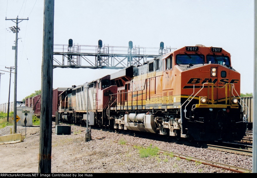 BNSF 7617 West